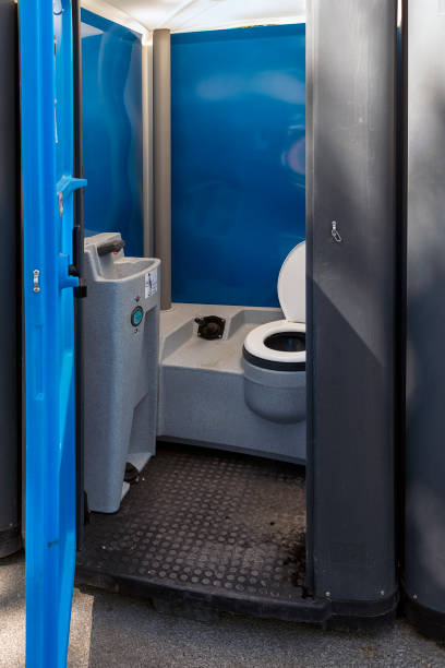 Best Construction site porta potty rental  in Arthur, IL